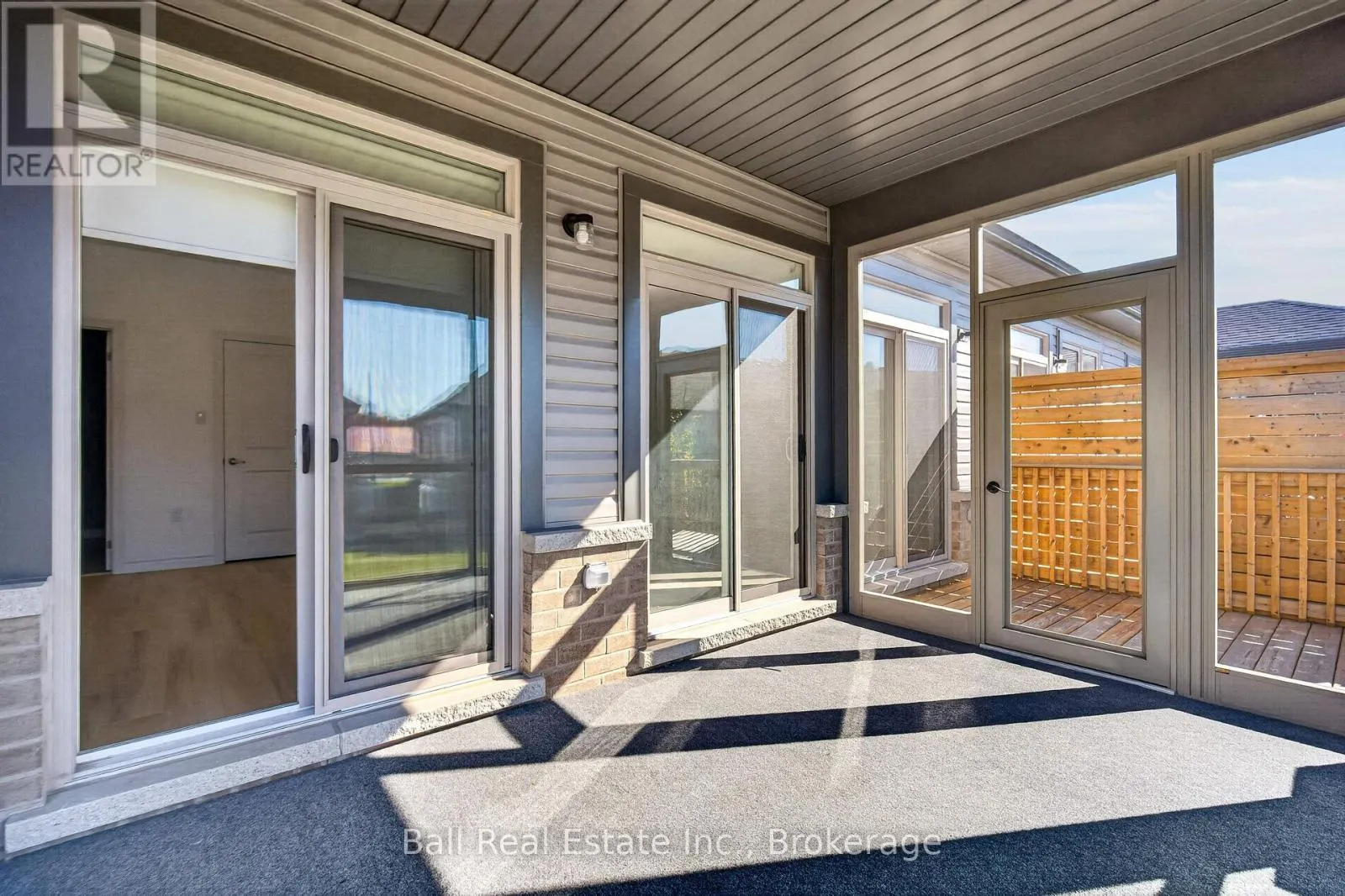 26 - 17 LAKEWOOD CRESCENT #26