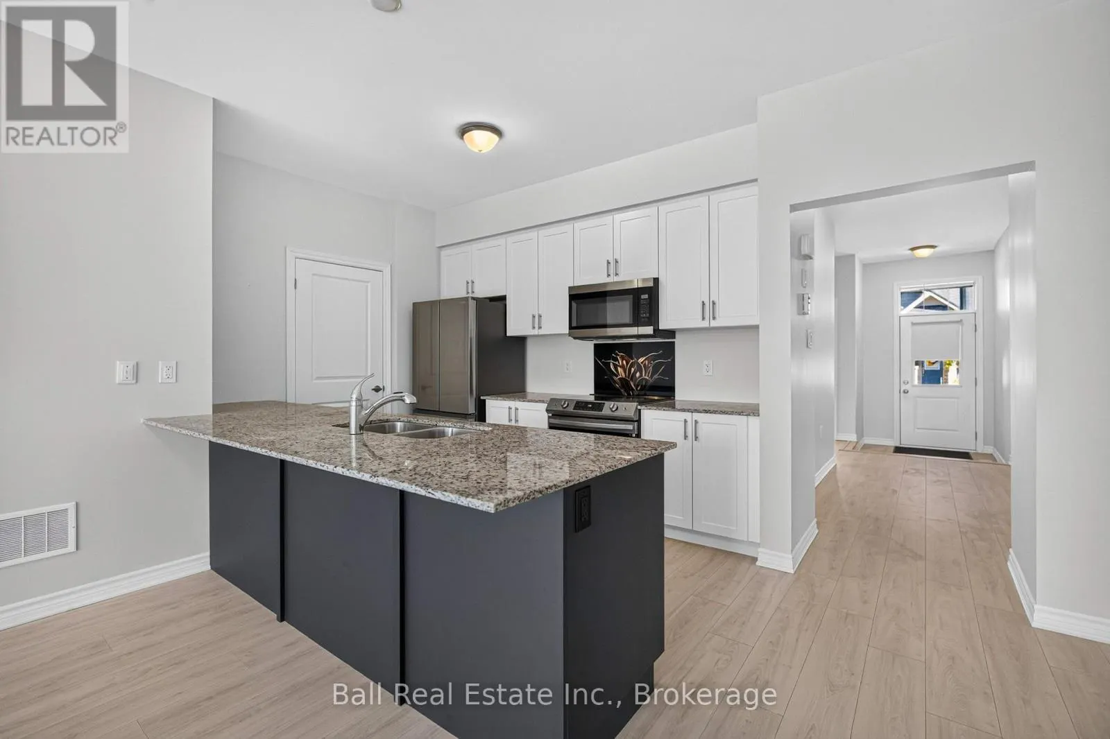 26 - 17 LAKEWOOD CRESCENT #26