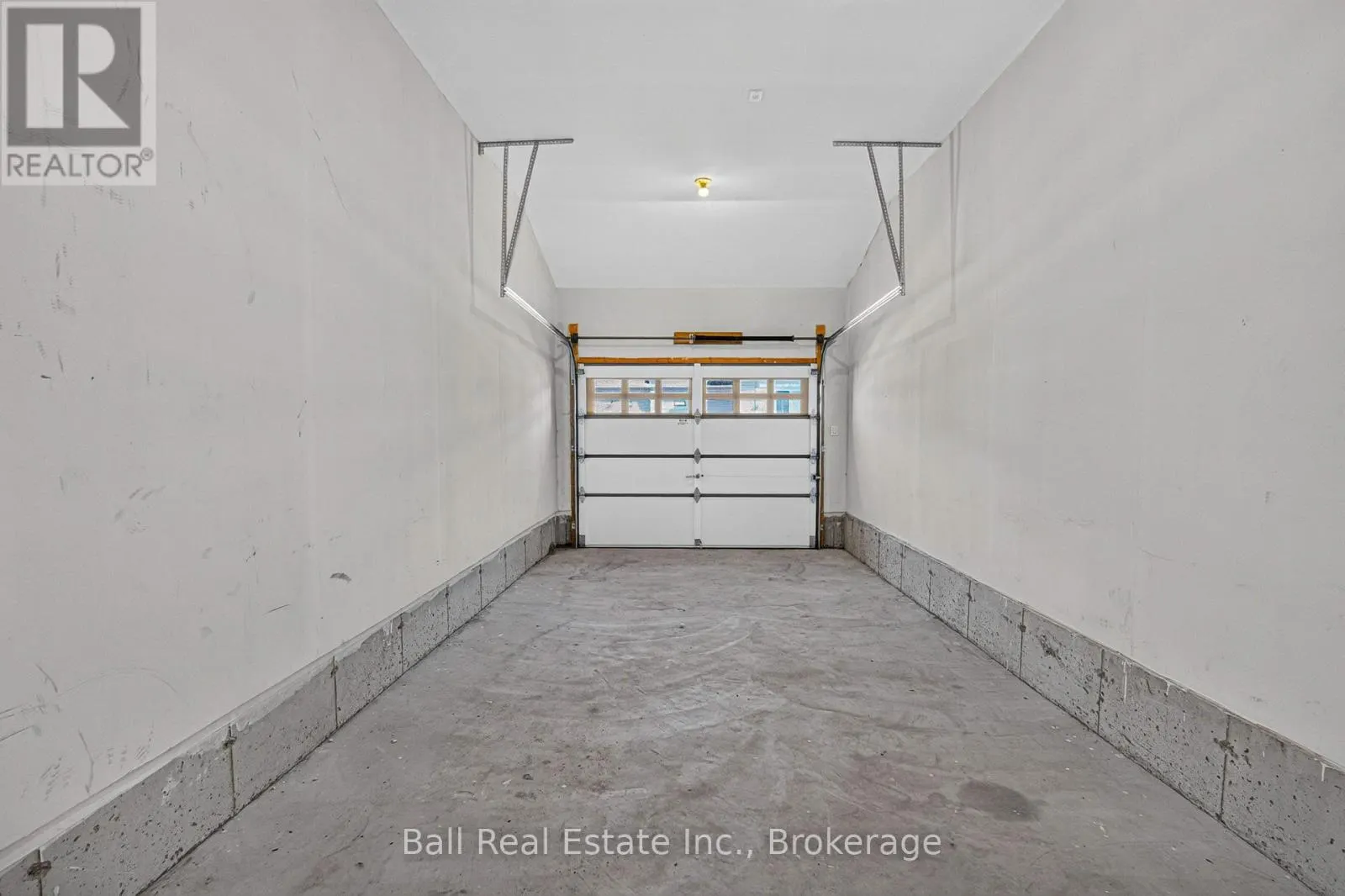 26 - 17 LAKEWOOD CRESCENT #26