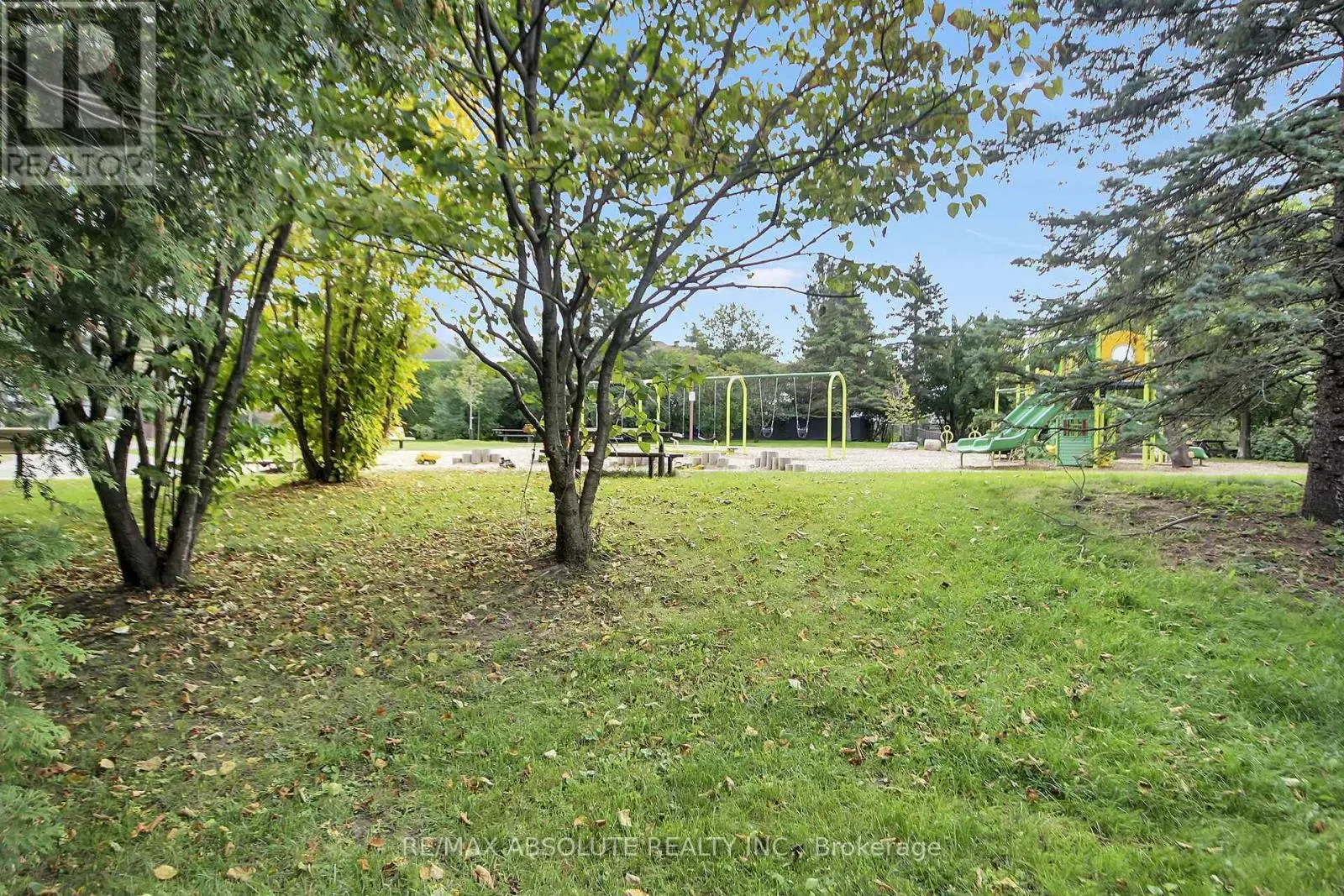 38 FORESTGLADE CRESCENT