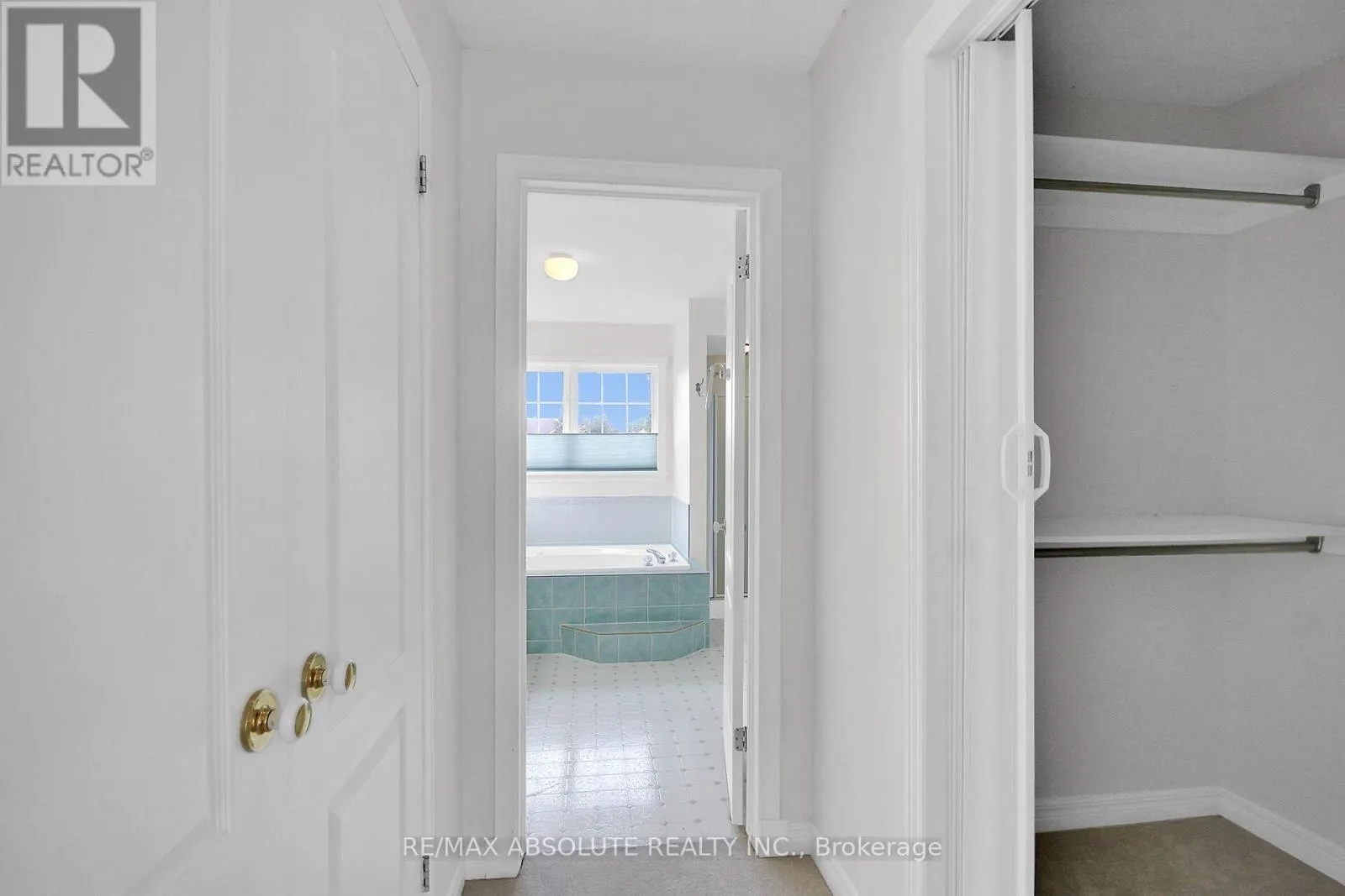 38 FORESTGLADE CRESCENT