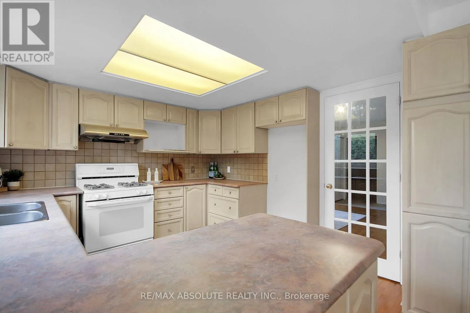 38 FORESTGLADE CRESCENT