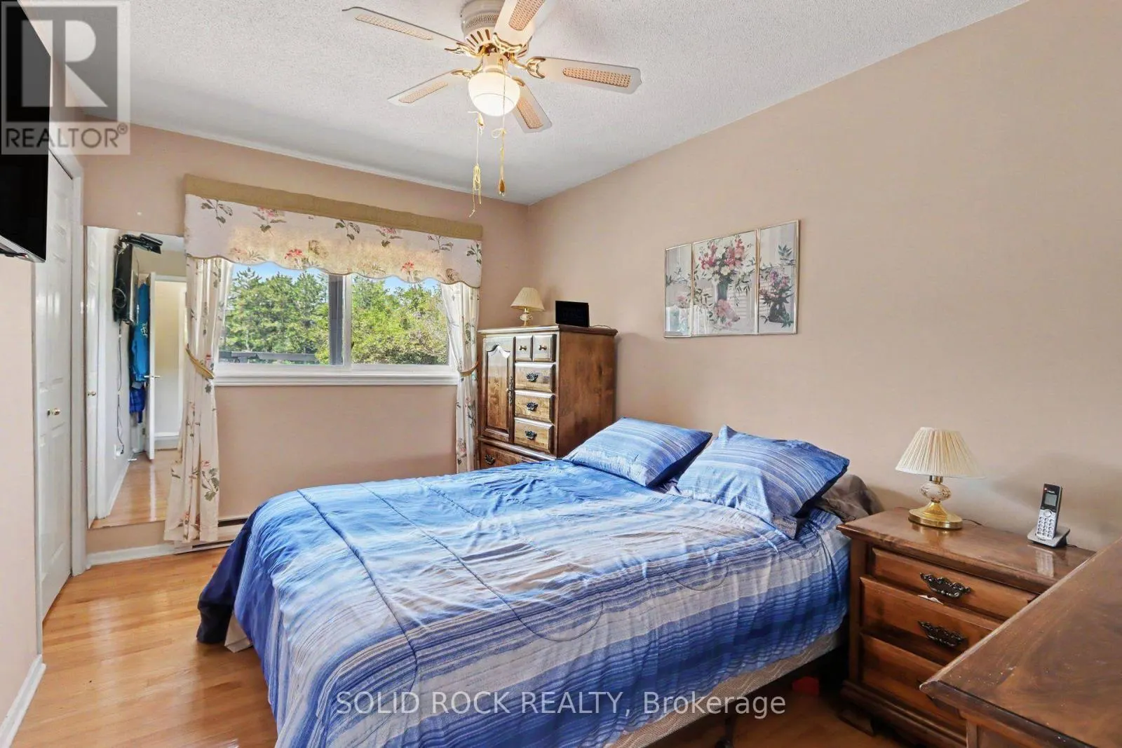 220 HIGHFIELD CRESCENT