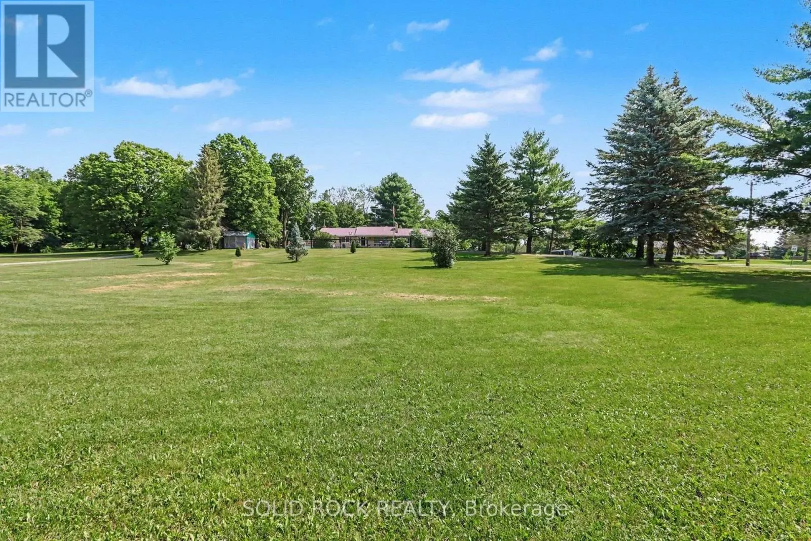220 HIGHFIELD CRESCENT
