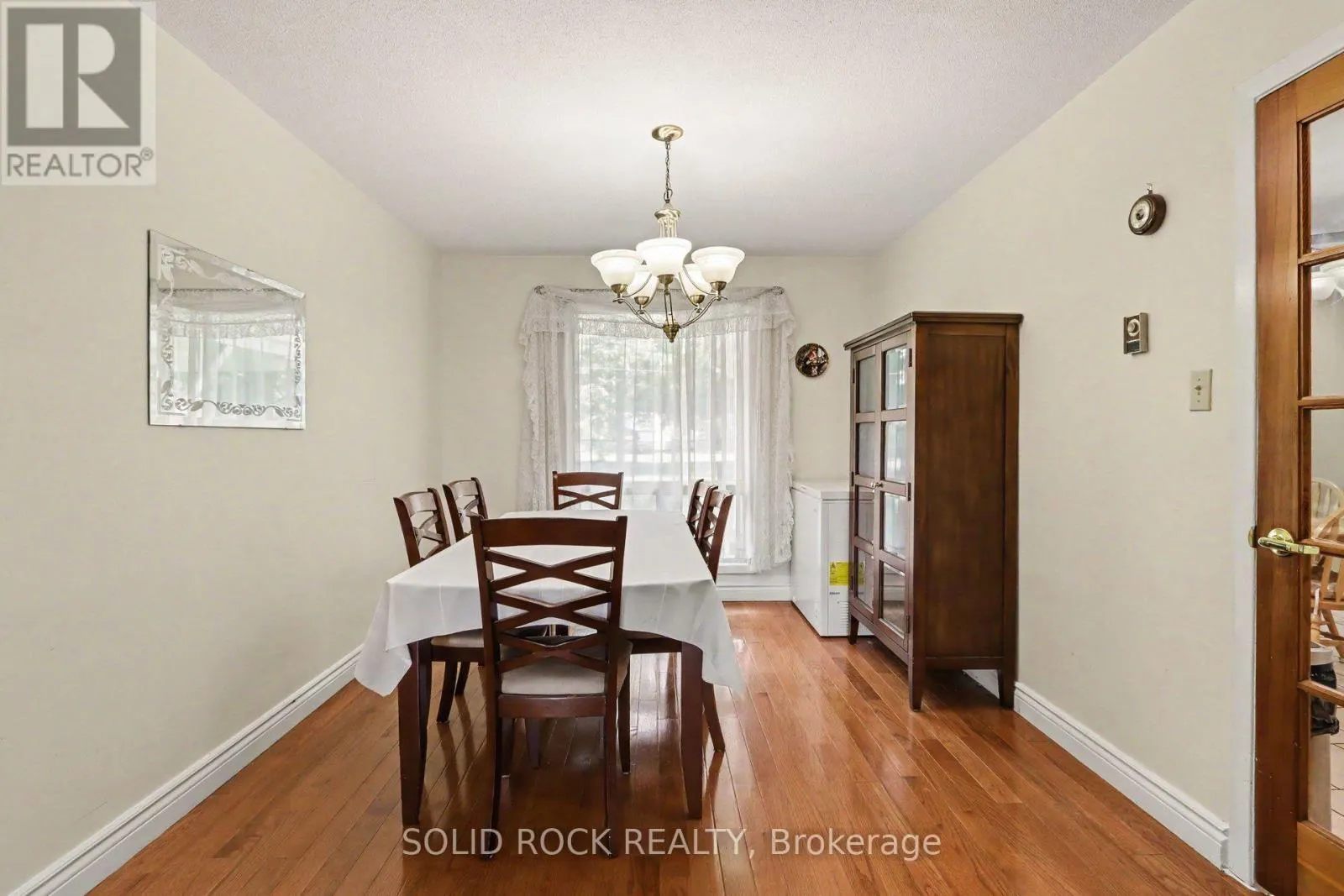 220 HIGHFIELD CRESCENT