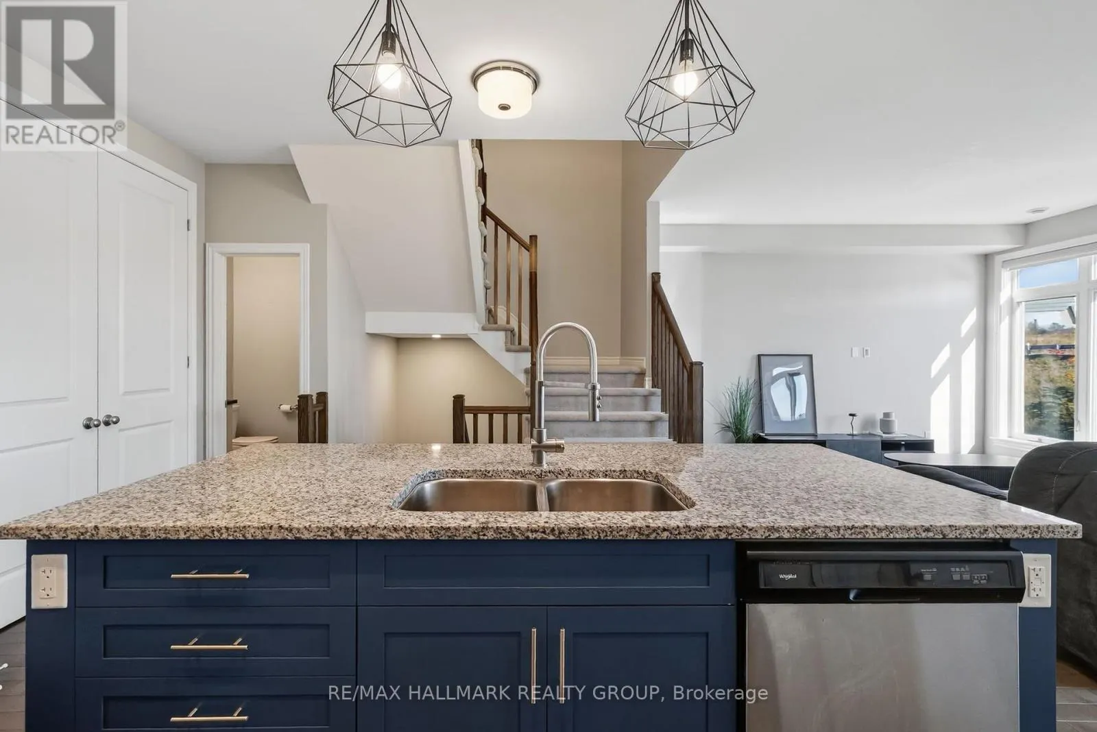 794 CAP DIAMANT WAY