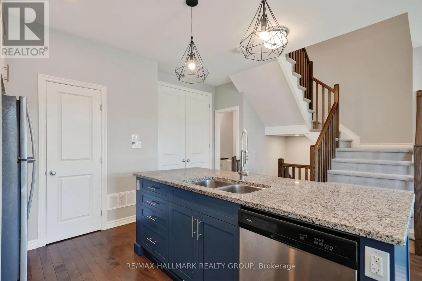 794 CAP DIAMANT WAY