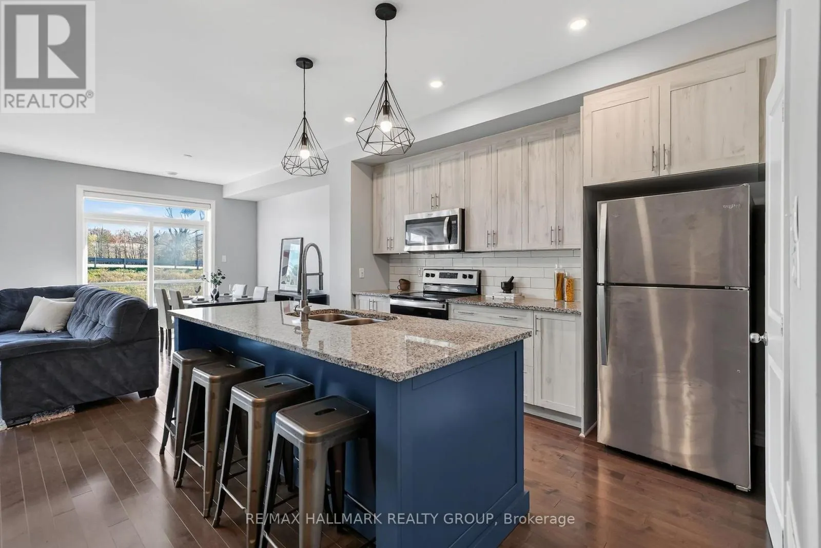 794 CAP DIAMANT WAY
