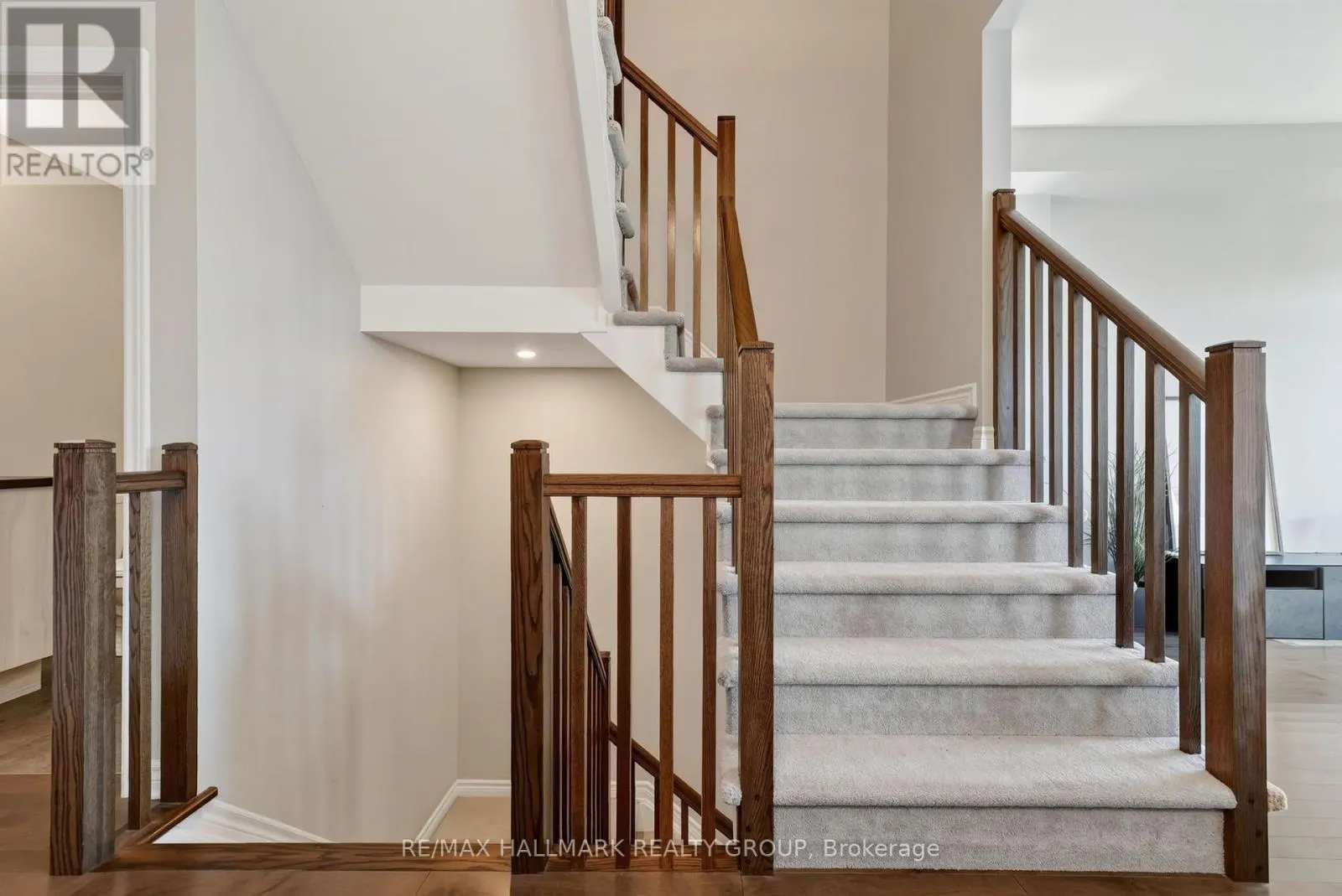 794 CAP DIAMANT WAY