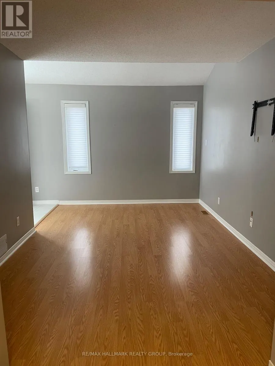 2203 SATURN CRESCENT