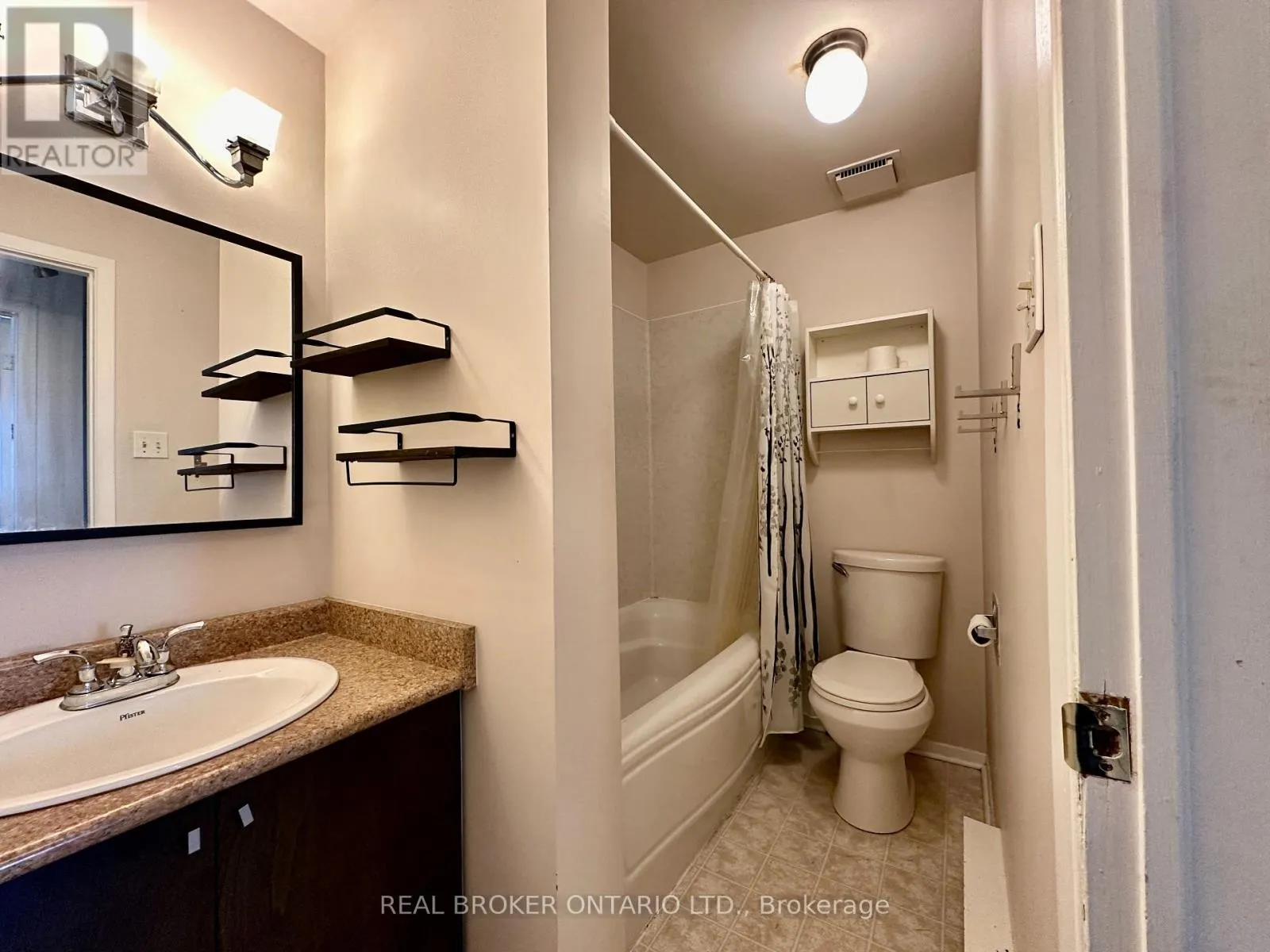 72B - 750 ST. ANDRE DRIVE