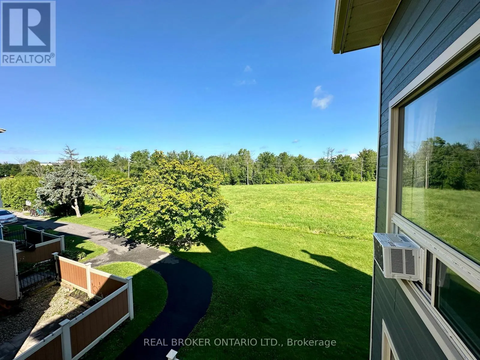 72B - 750 ST. ANDRE DRIVE