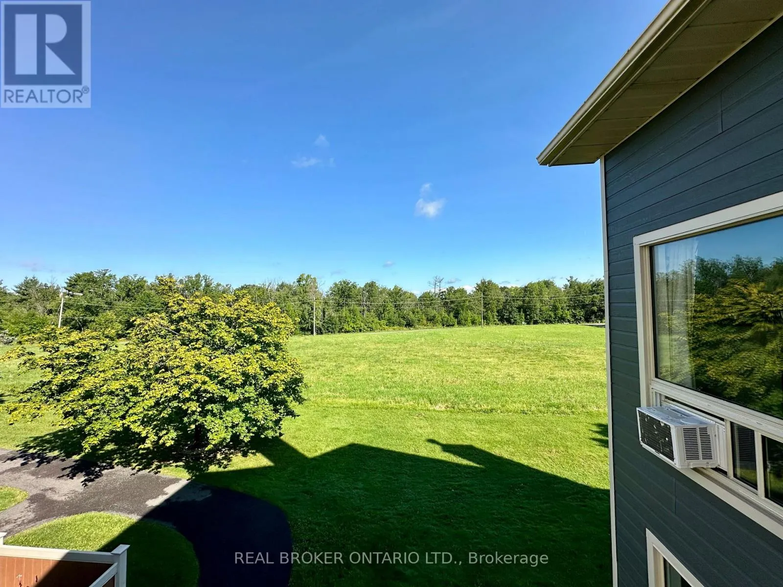 72B - 750 ST. ANDRE DRIVE