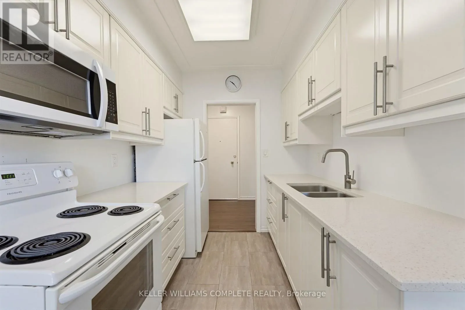 210 - 11 WOODMAN DRIVE S