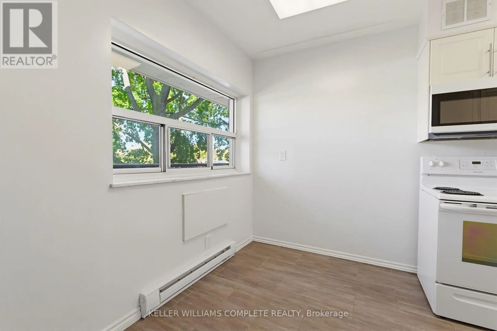210 - 11 WOODMAN DRIVE S