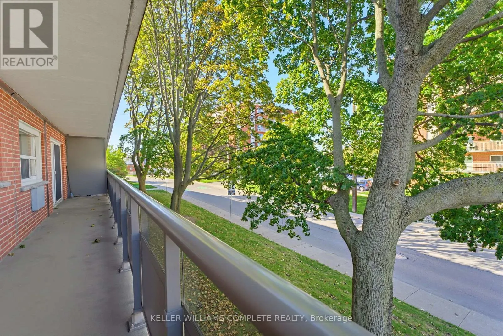 210 - 11 WOODMAN DRIVE S