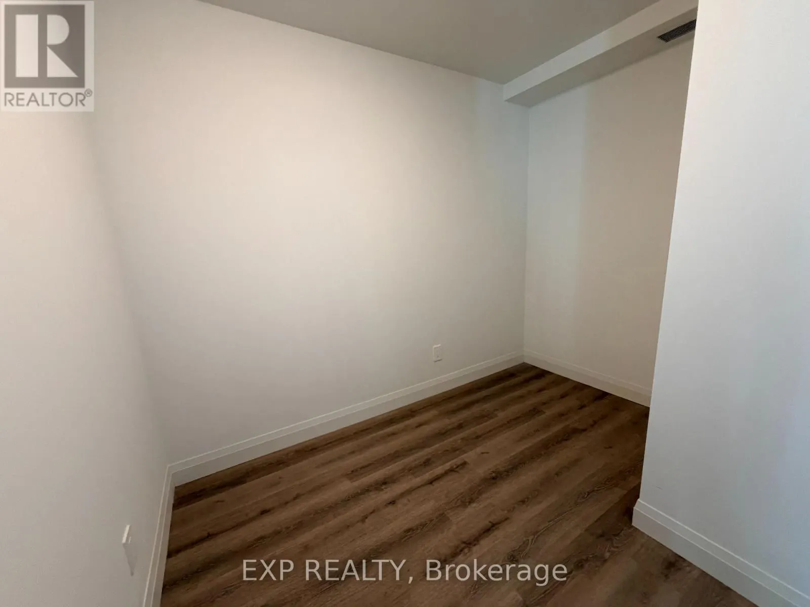 308 - 1333 WEBER STREET E