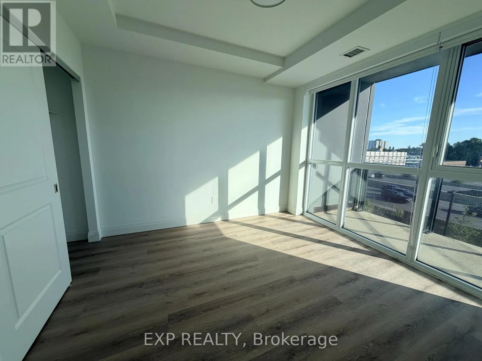 308 - 1333 WEBER STREET E