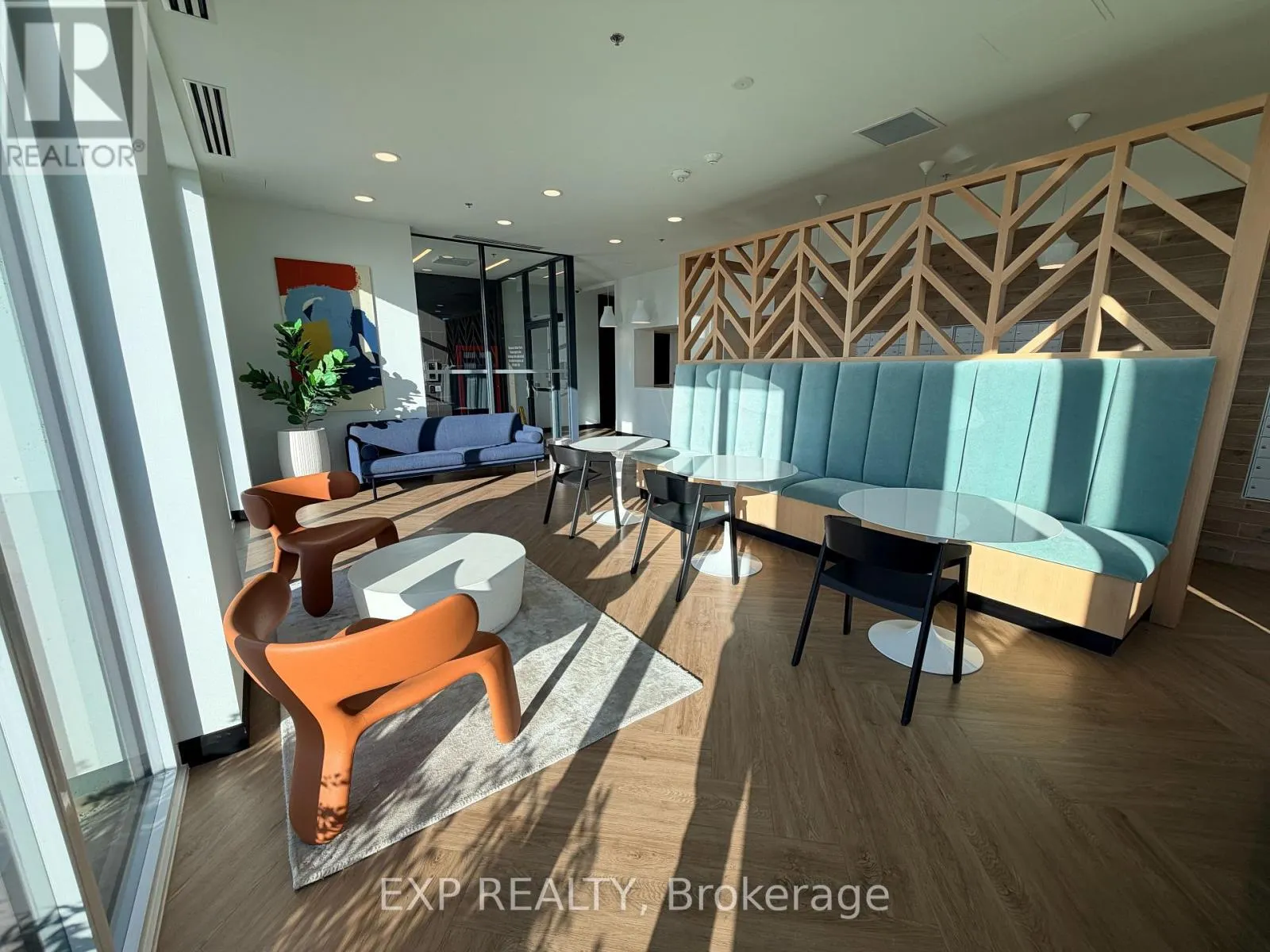 308 - 1333 WEBER STREET E
