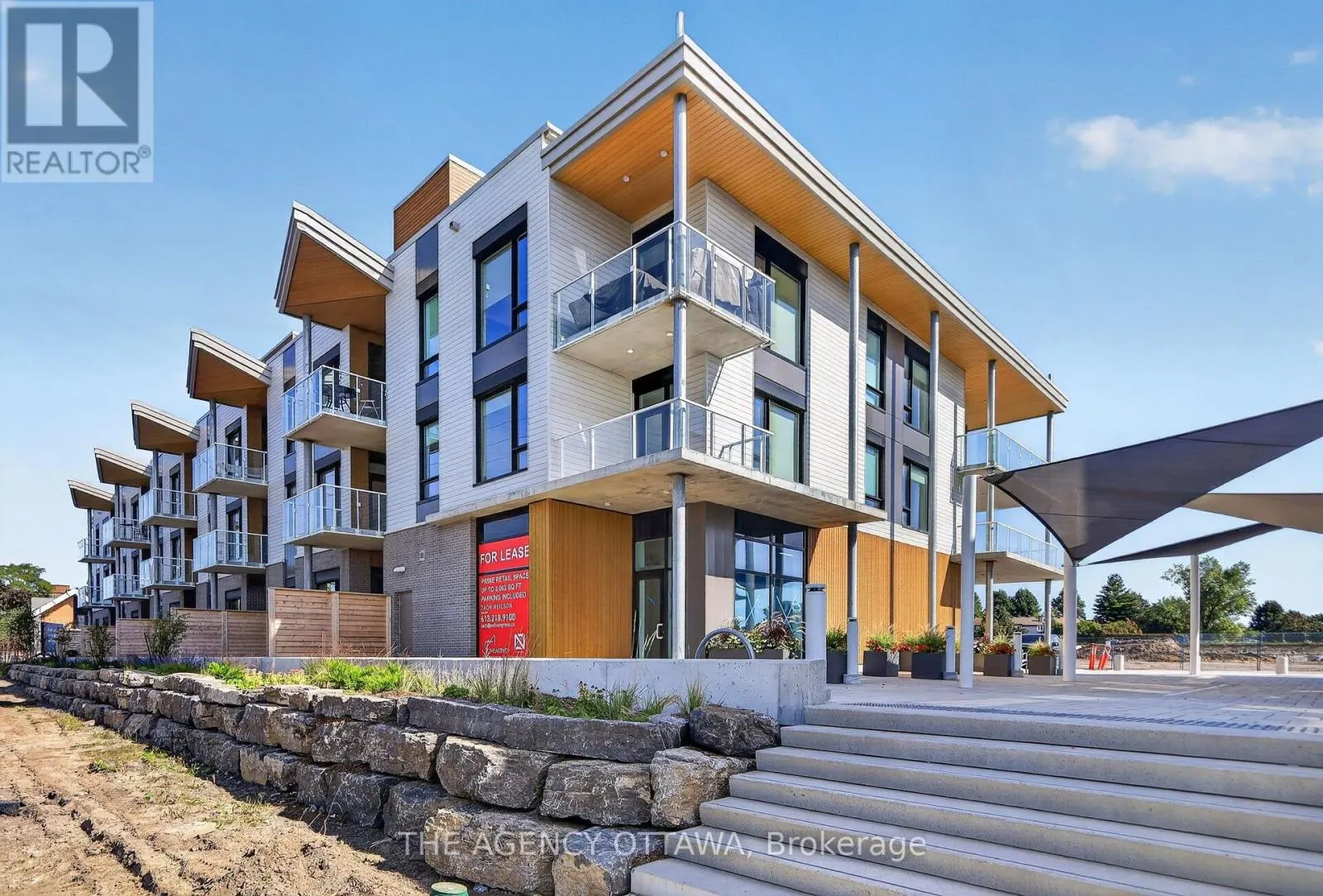 1 - 3073 RIVERSIDE DRIVE E