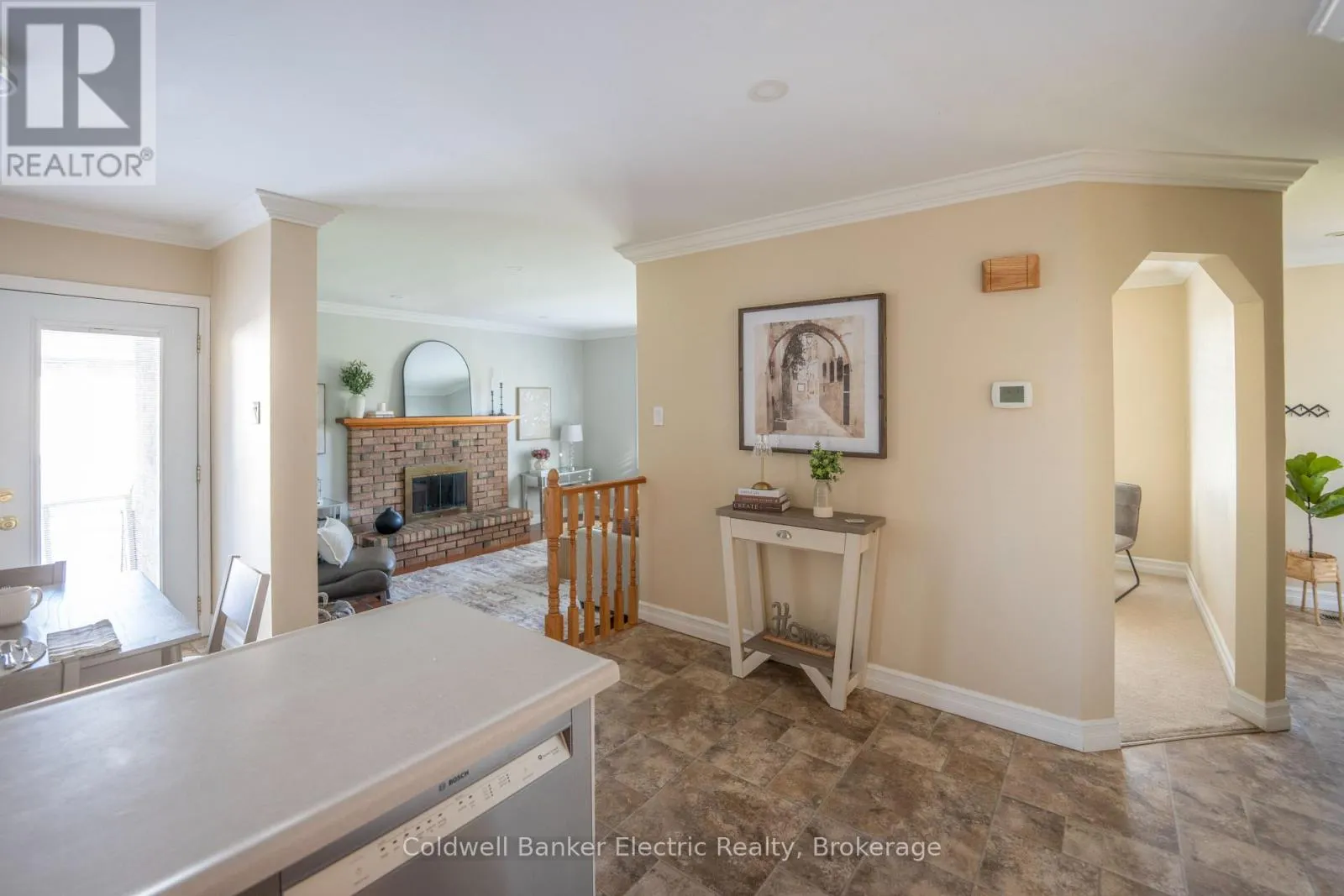 958 SMITHSIDE COURT