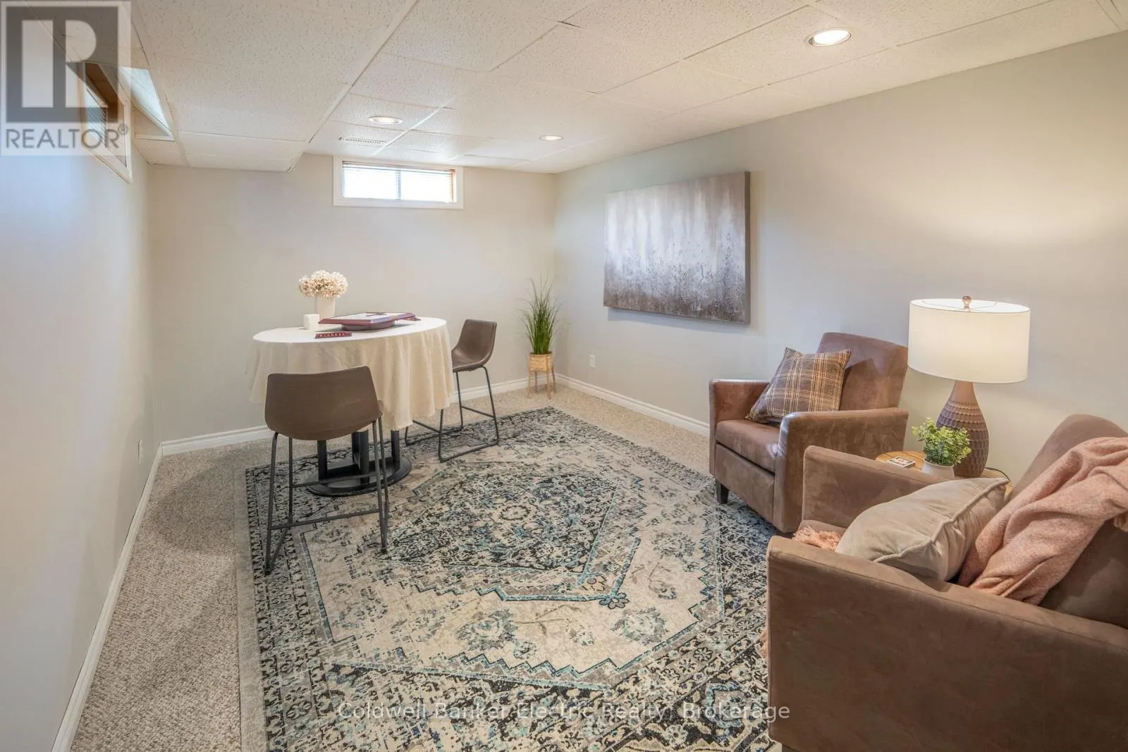 958 SMITHSIDE COURT