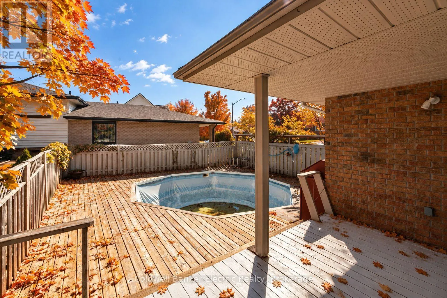958 SMITHSIDE COURT