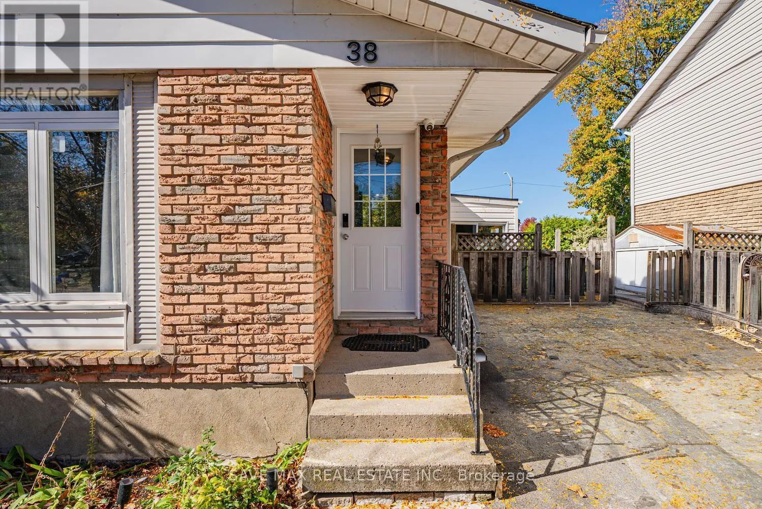 38 MANLEY CRESCENT