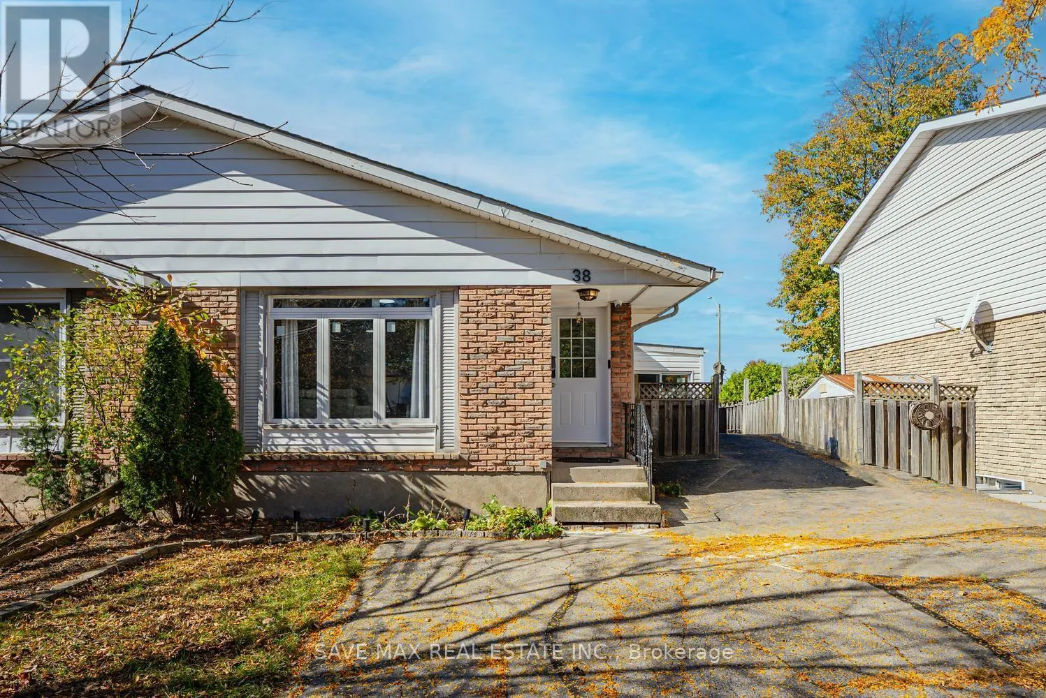 38 MANLEY CRESCENT