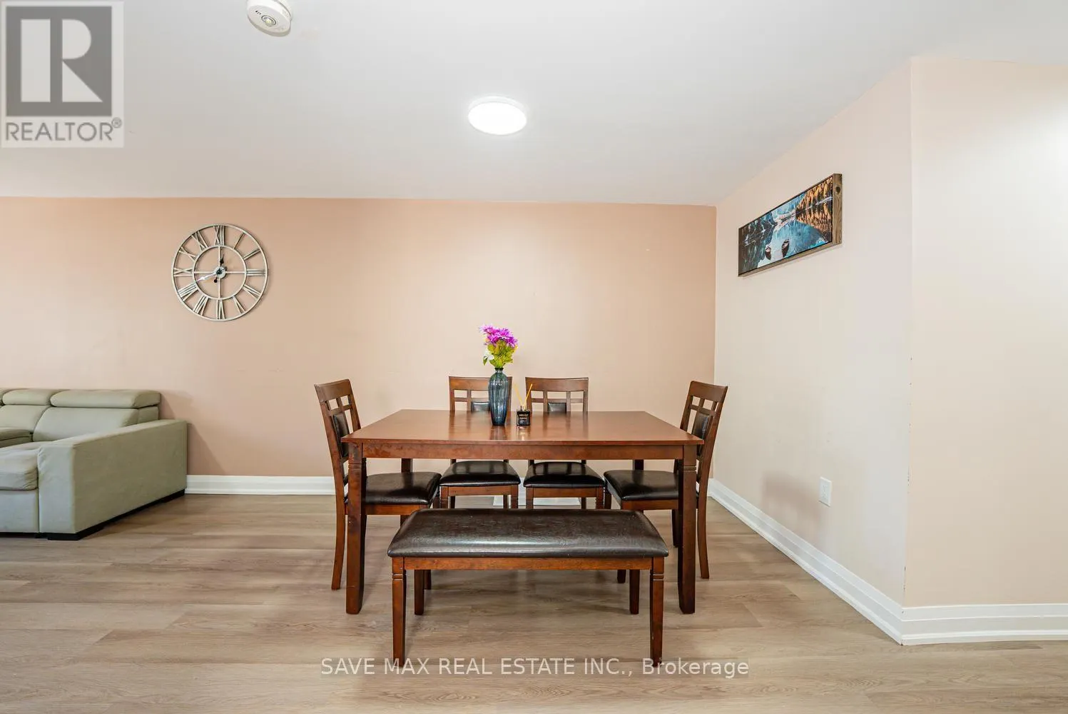 38 MANLEY CRESCENT