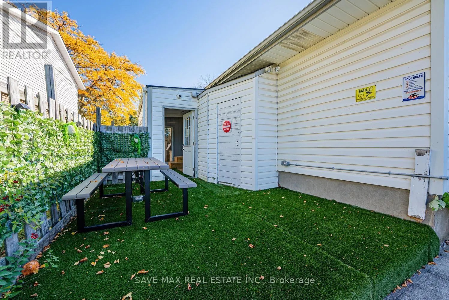 38 MANLEY CRESCENT
