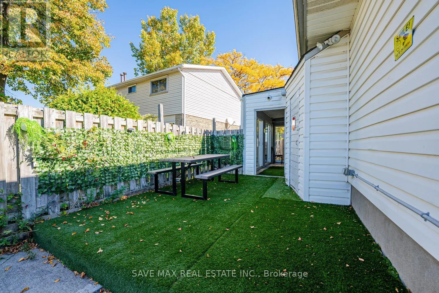 38 MANLEY CRESCENT