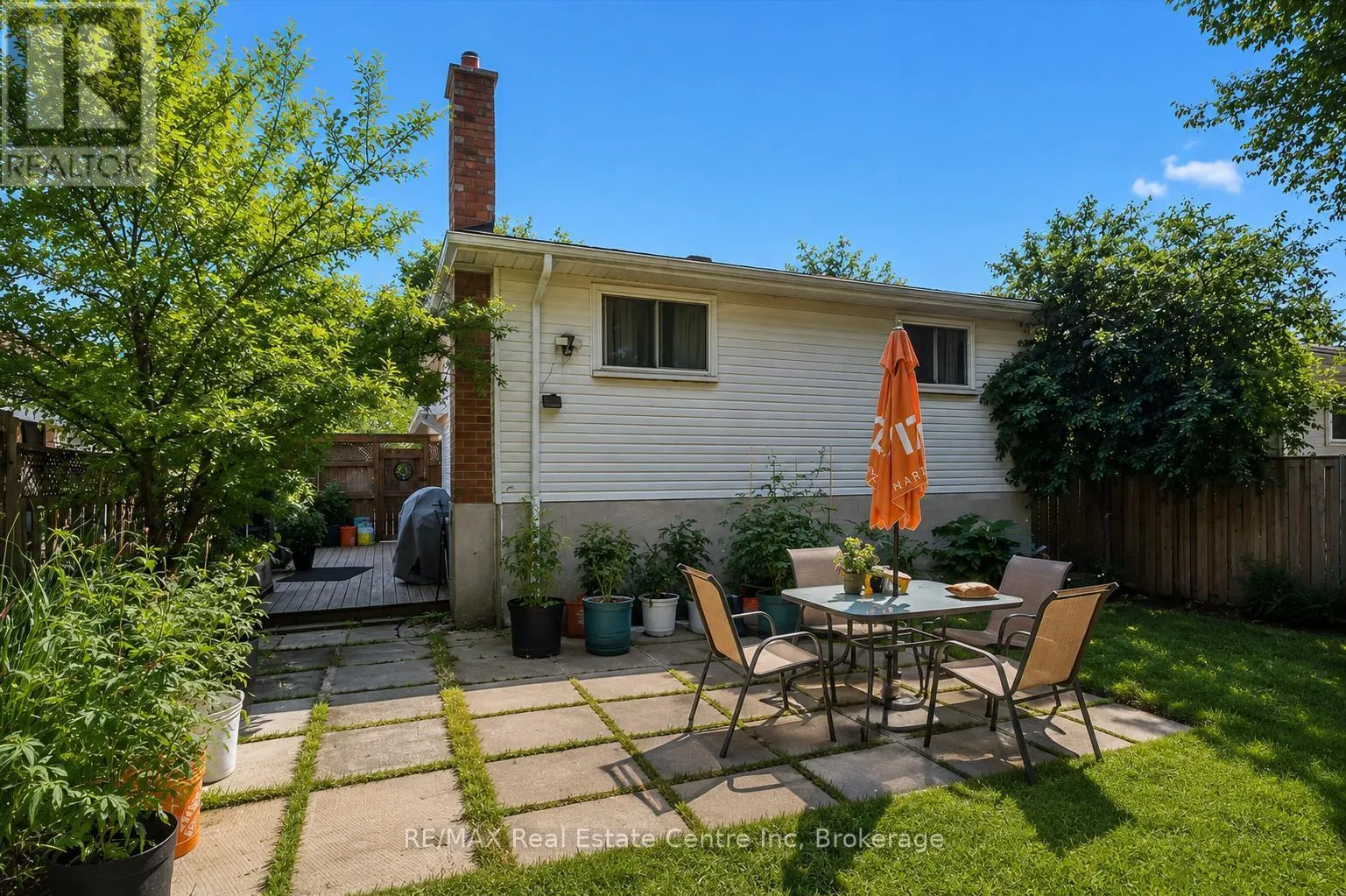 369 WEST ACRES DRIVE