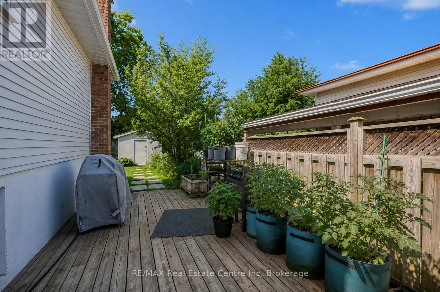 369 WEST ACRES DRIVE