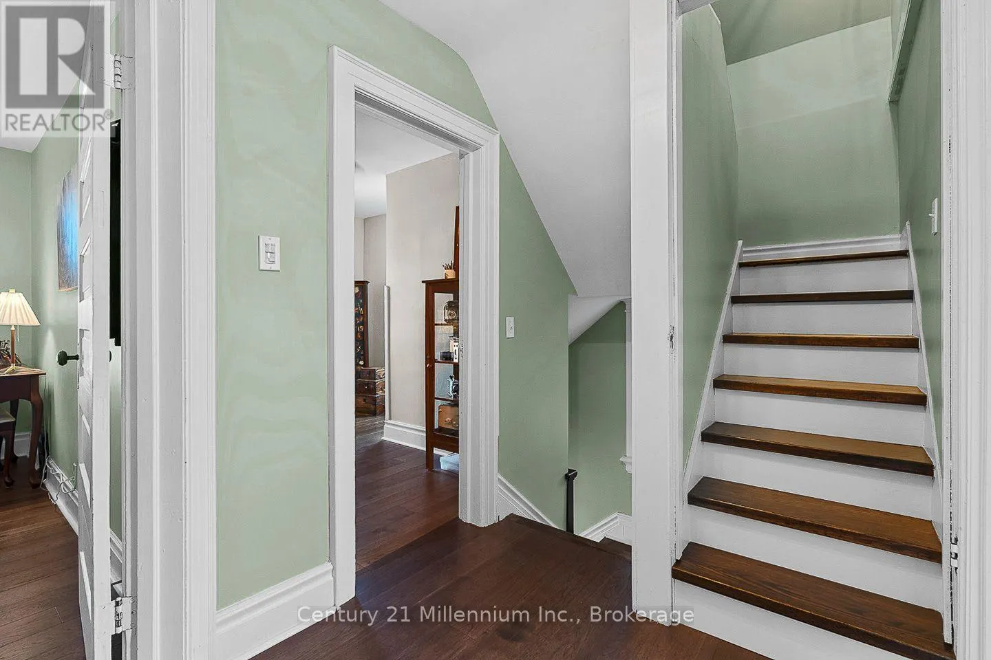 169 5TH A STREET E
