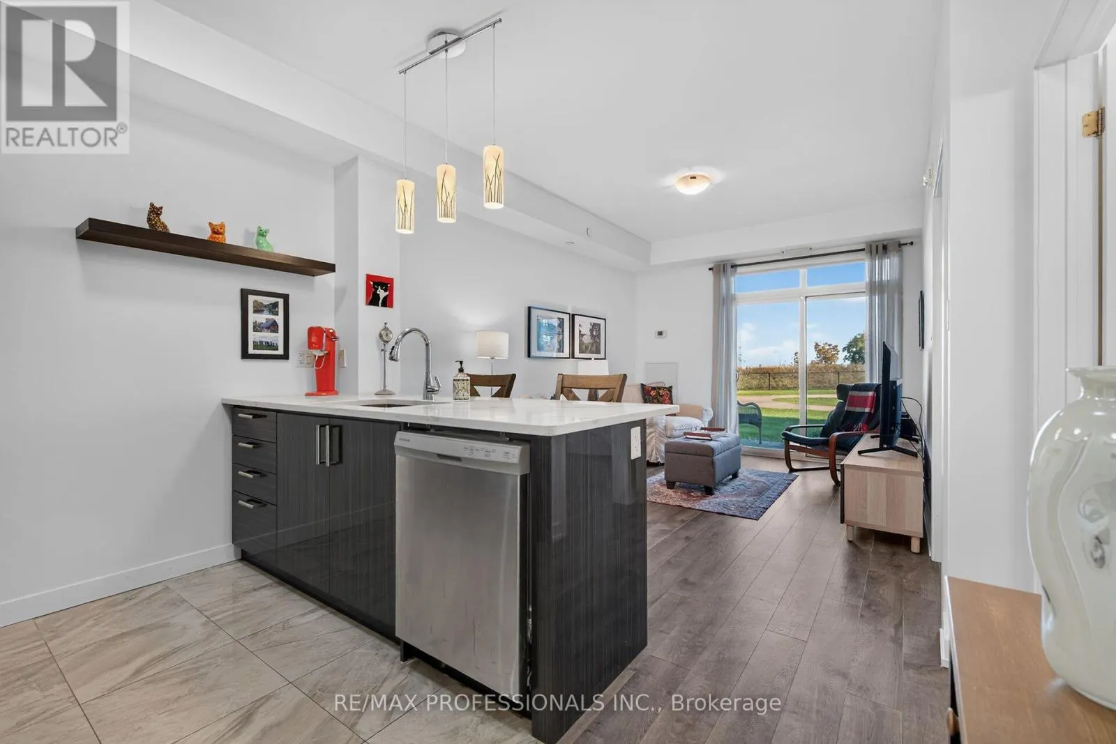 133 - 101 SHOREVIEW PLACE