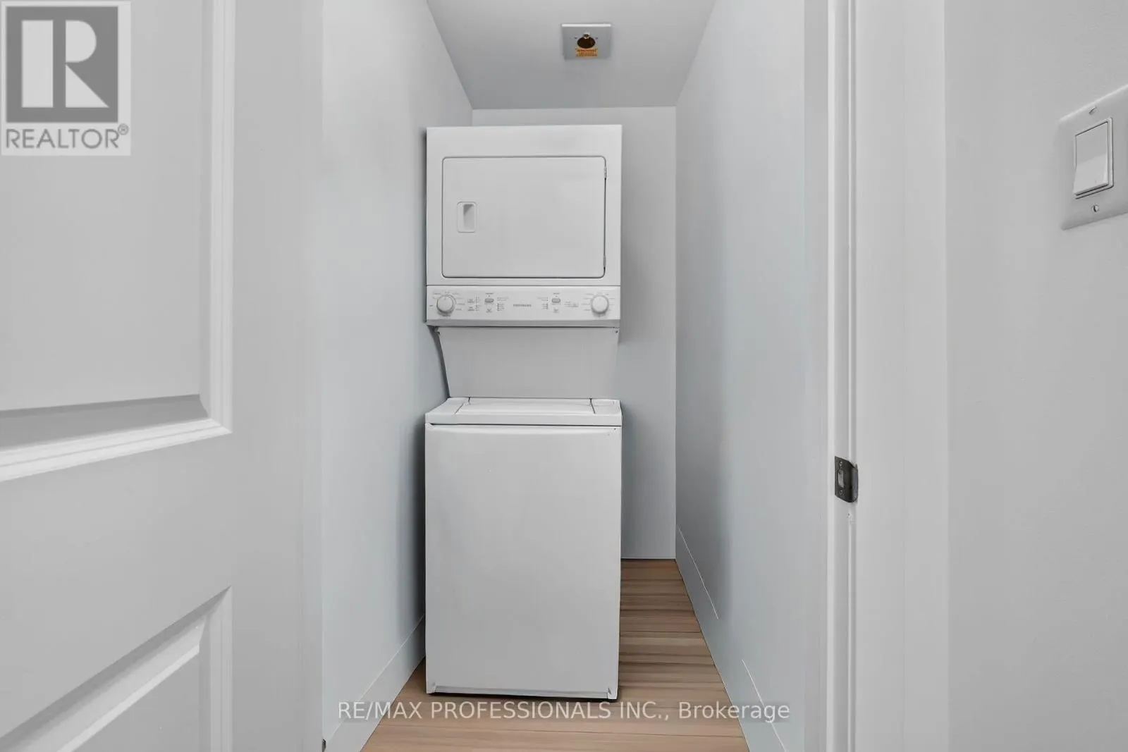 133 - 101 SHOREVIEW PLACE