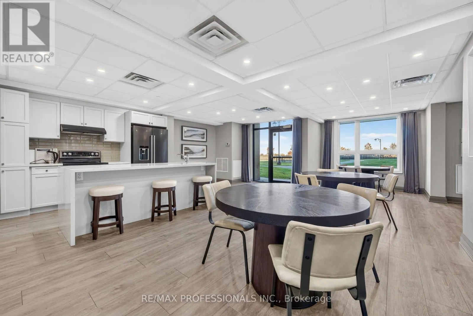 133 - 101 SHOREVIEW PLACE