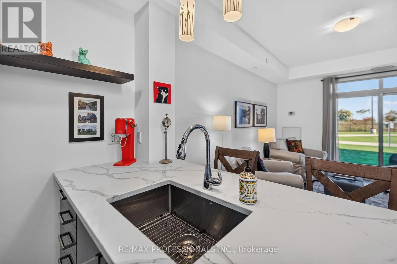 133 - 101 SHOREVIEW PLACE