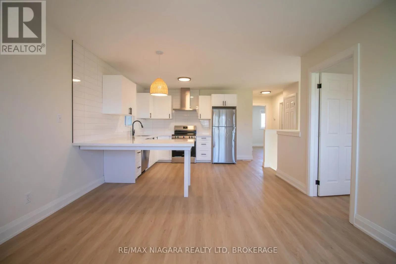 3 KLINES AVENUE