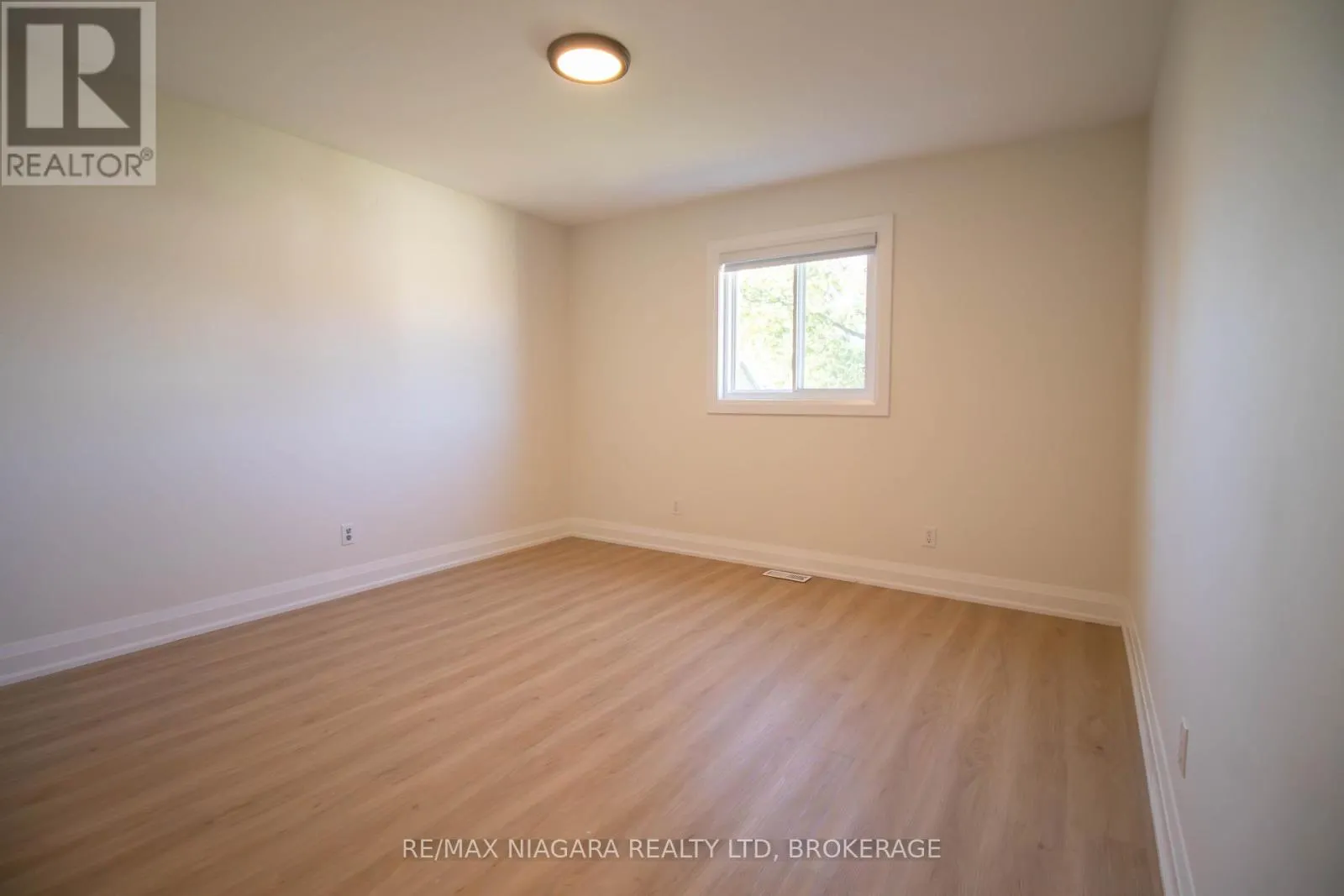 3 KLINES AVENUE