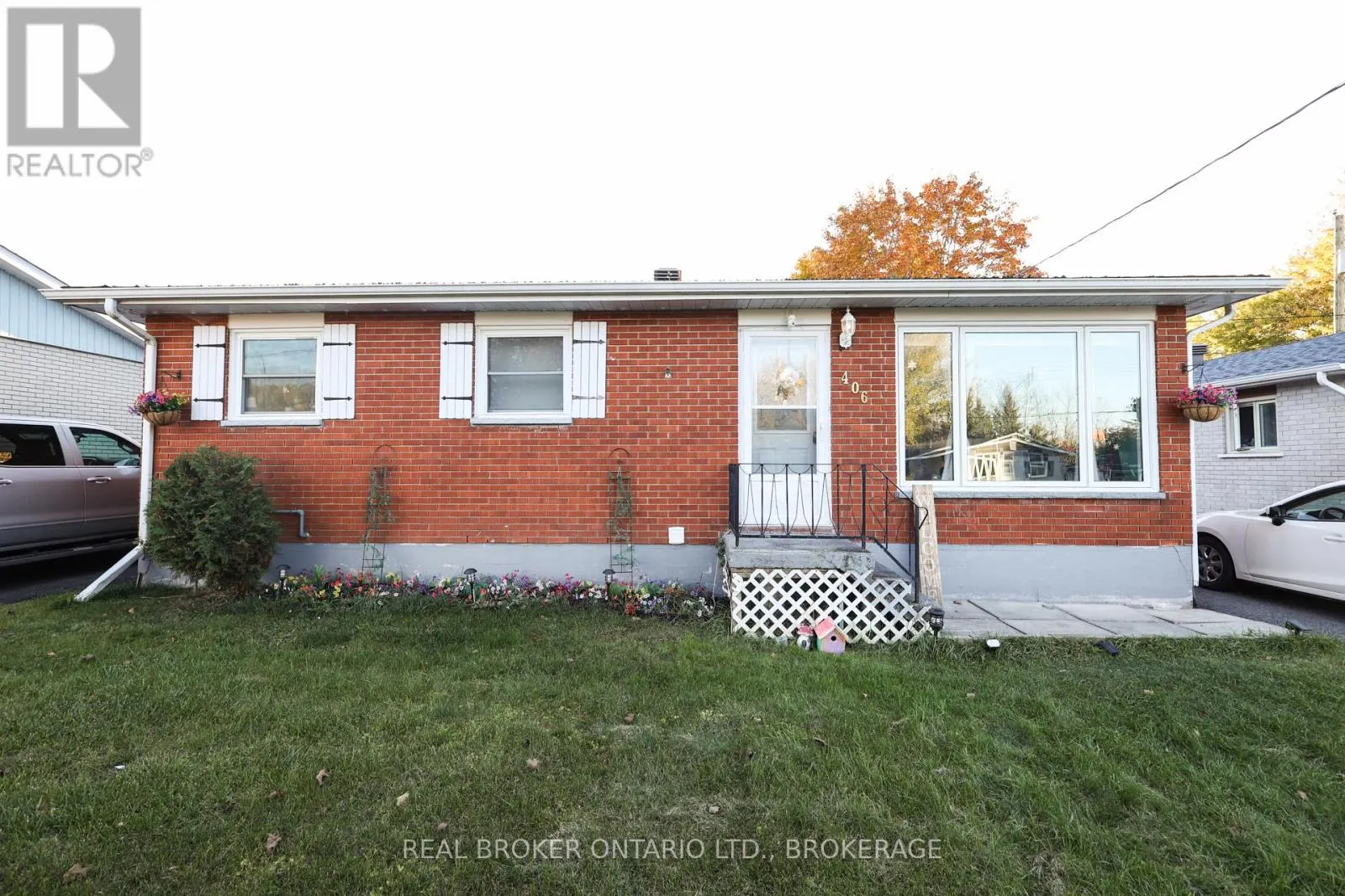 406 DOMINION STREET S