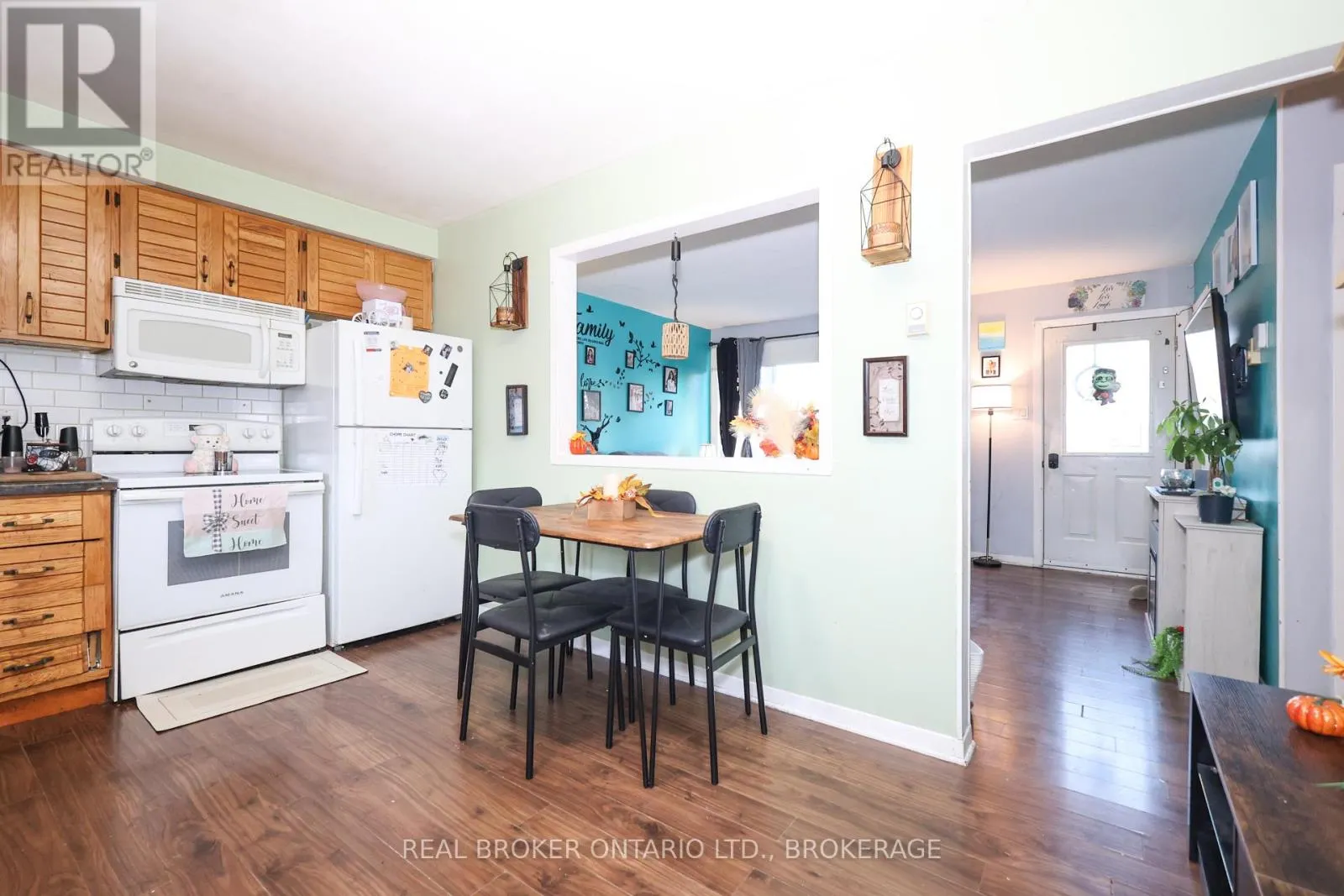 406 DOMINION STREET S