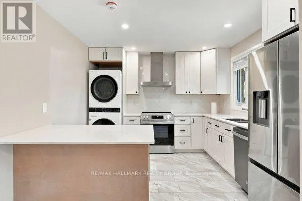 1321 RIDEOUT CRESCENT