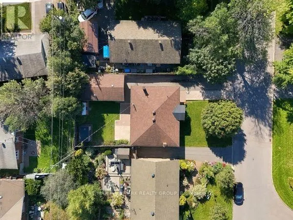 1321 RIDEOUT CRESCENT