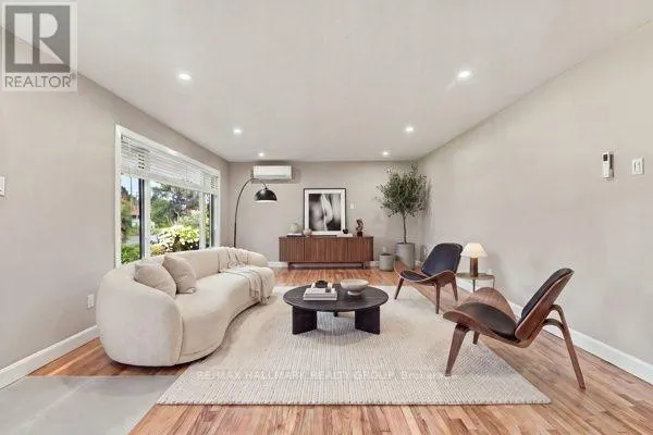 1321 RIDEOUT CRESCENT