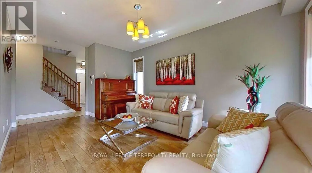 405 WESTCROFT DRIVE
