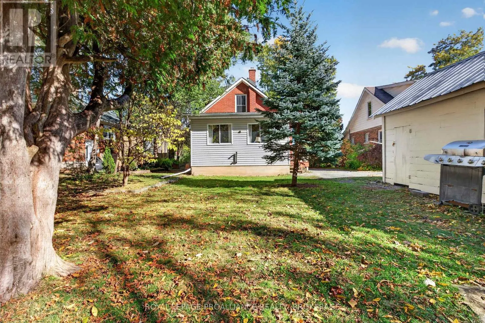 548 DIVISION STREET