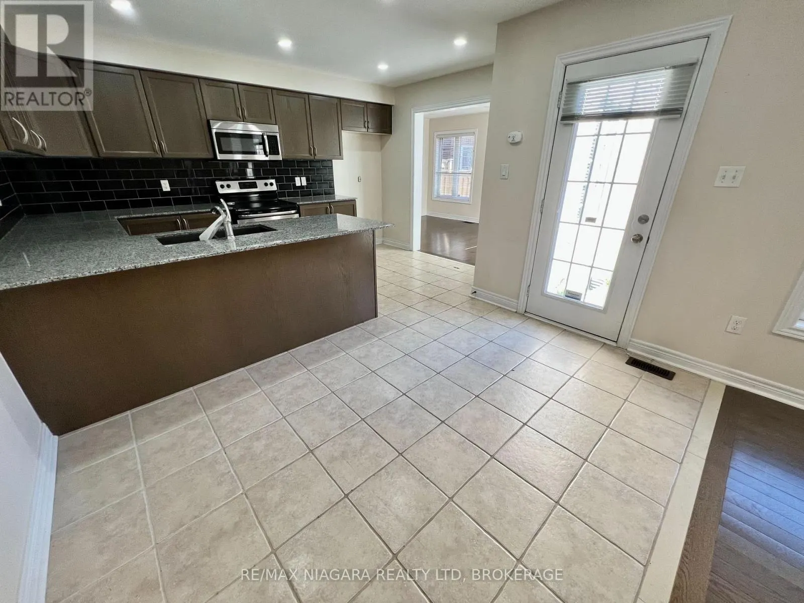11 KEITH CRESCENT