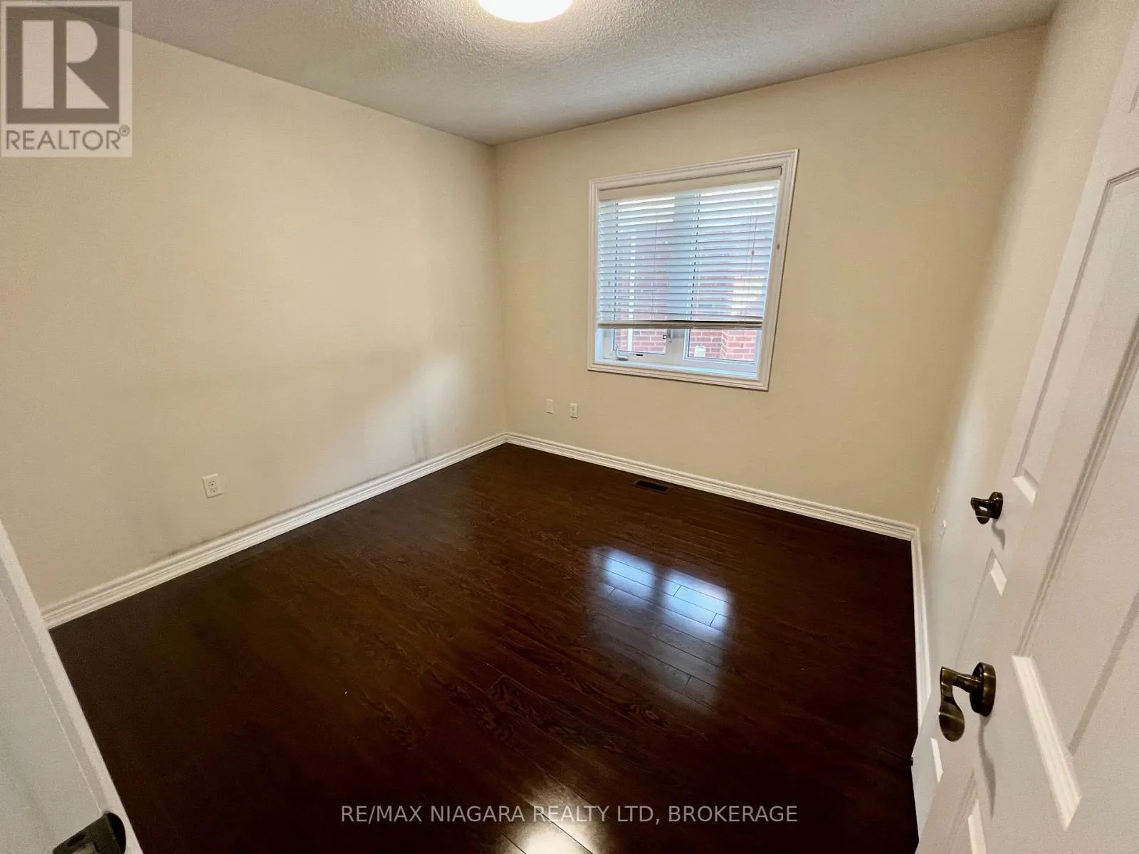 11 KEITH CRESCENT